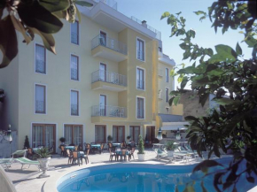 Гостиница Hotel Albatros  Пиано Ди Сорренто